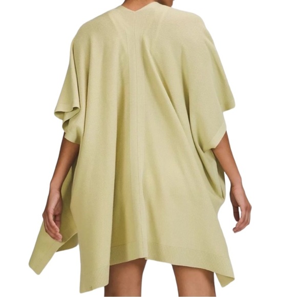 Lululemon Wrap Merino Wool Silk Blend Short Sleeve Wrap Dew Green One Size - Picture 6 of 6